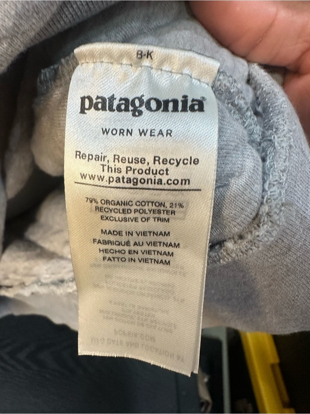 Patagonia Quilted Snap Pullover in Cream with Blue Trim - Picture 5 of 8